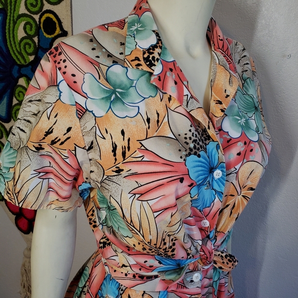80s Tropical Print Button up top and Pleated skirt - Picture 5 of 8